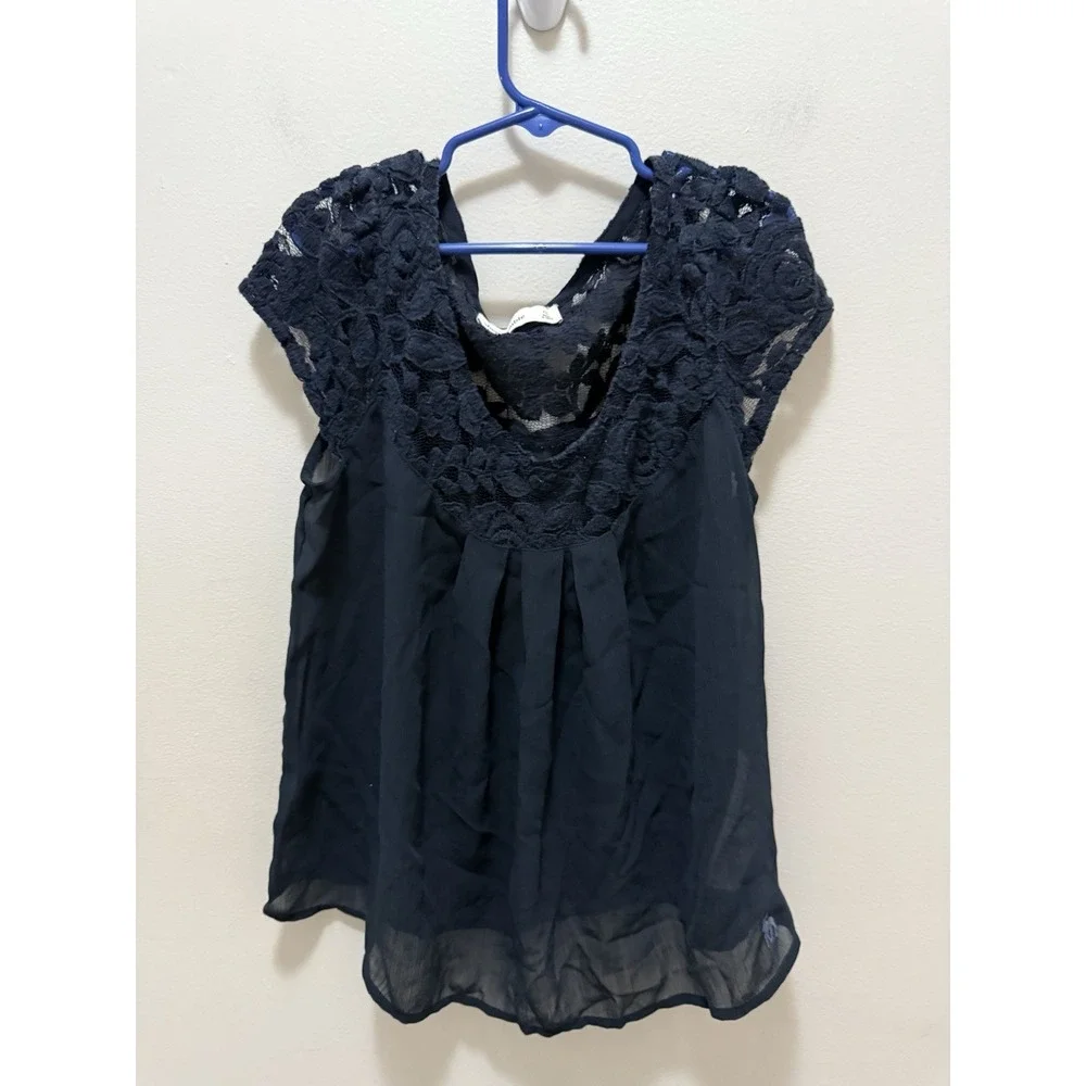 Abercrombie Kids XL Top Bundle (3) – Black‎ Studded, Blue Lace, White Floral Lot